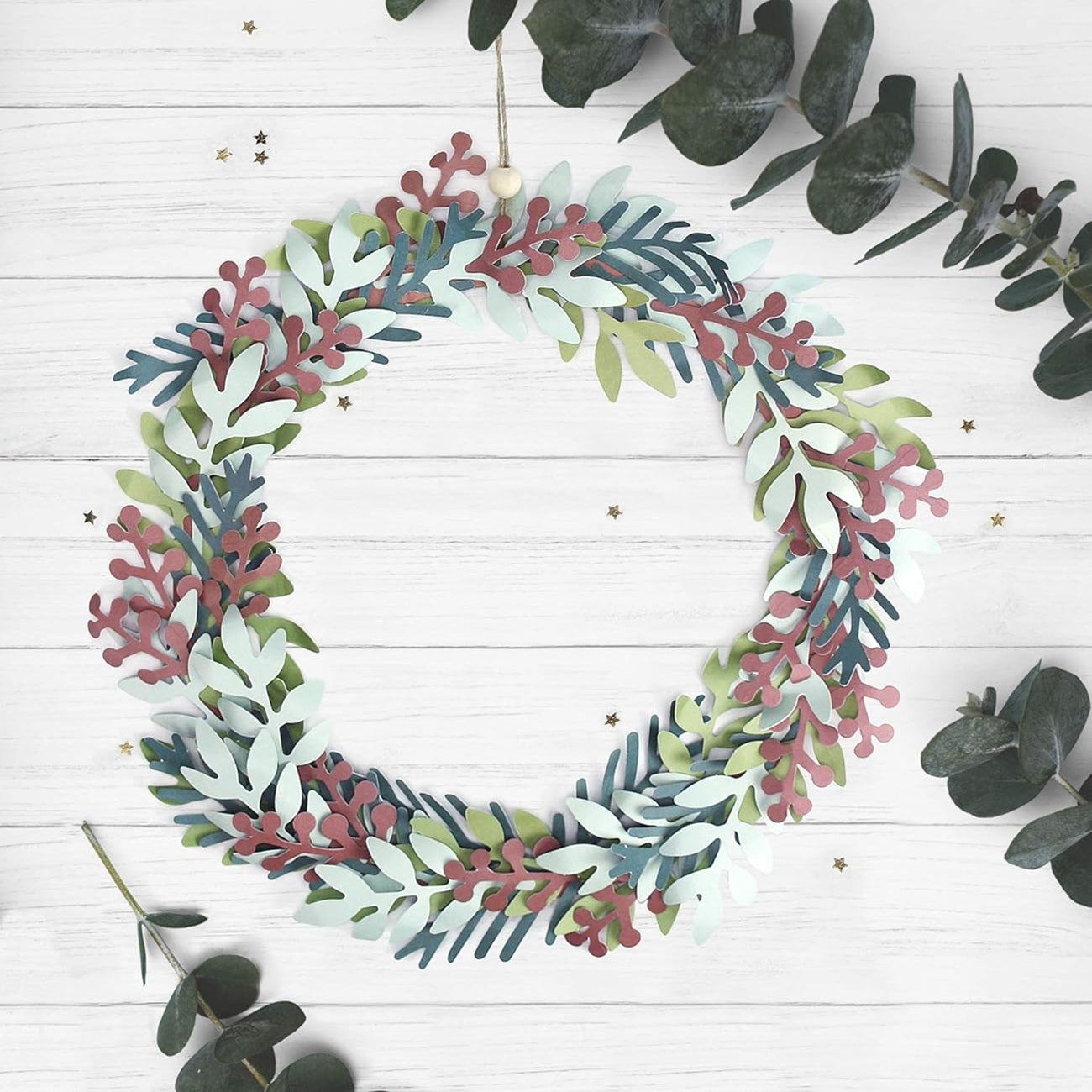 Couronne de noël à assembler en papier cartonné - esprit scandinave  - D20 cm- 63 pièces