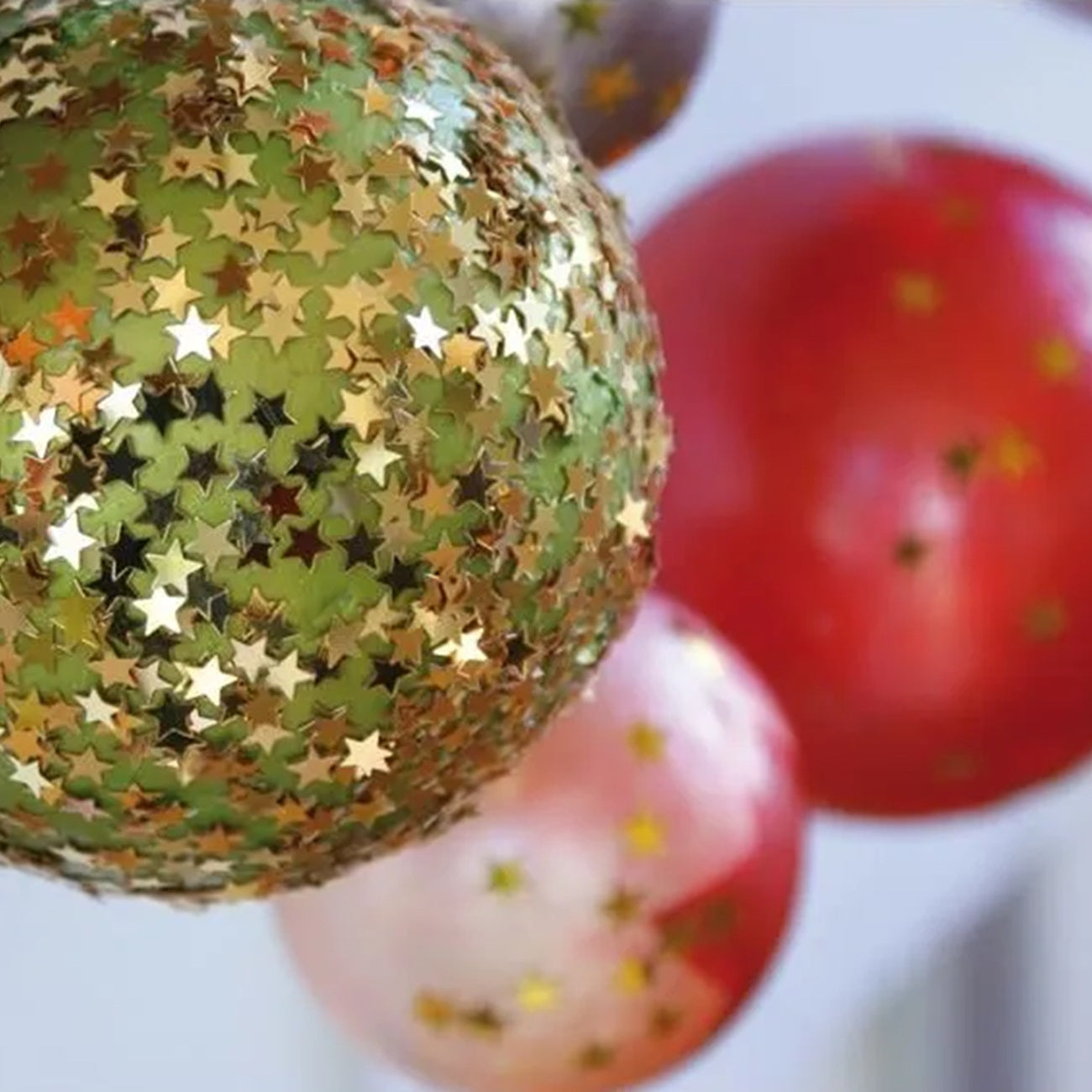 Sachet de sequins en forme d’étoiles dorées – 50 grammes. Canocea France