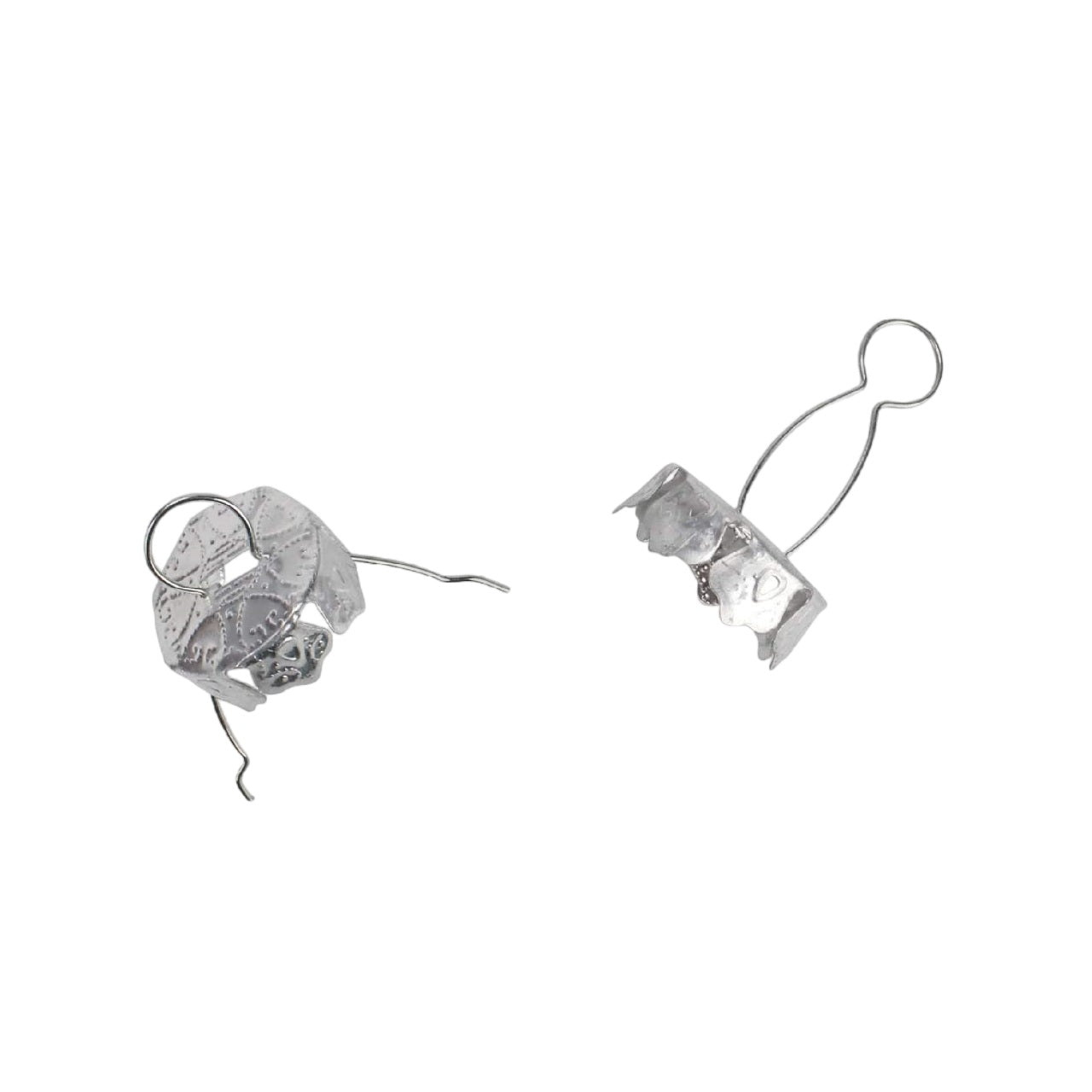 Attaches boules fantaisie argentées diamètre 2 cm - lot de 15 pièces pour suspensions décorations Noël et DIY. Canocea France