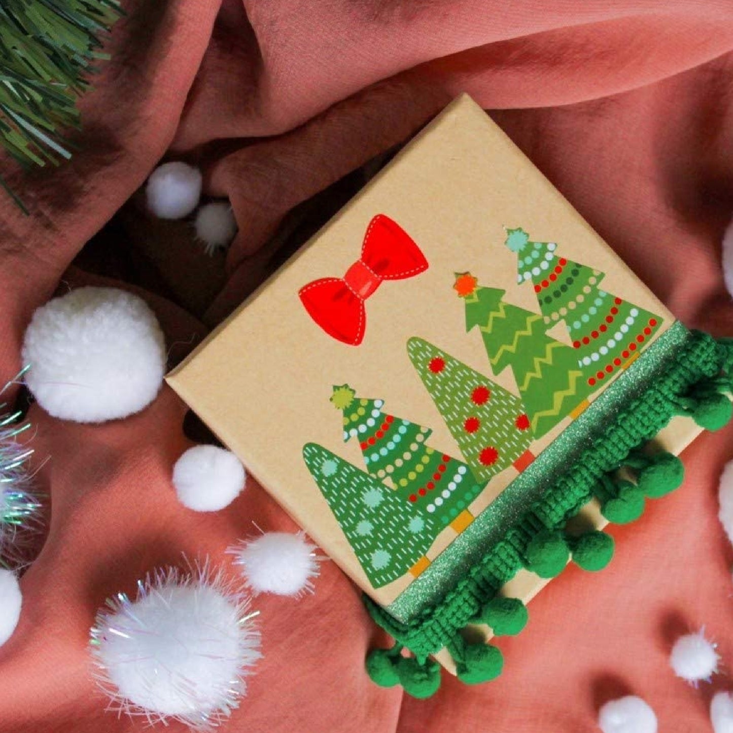 Gommettes Noël assortiment - 96 pièces - de 1,5 à 4,2 cm
