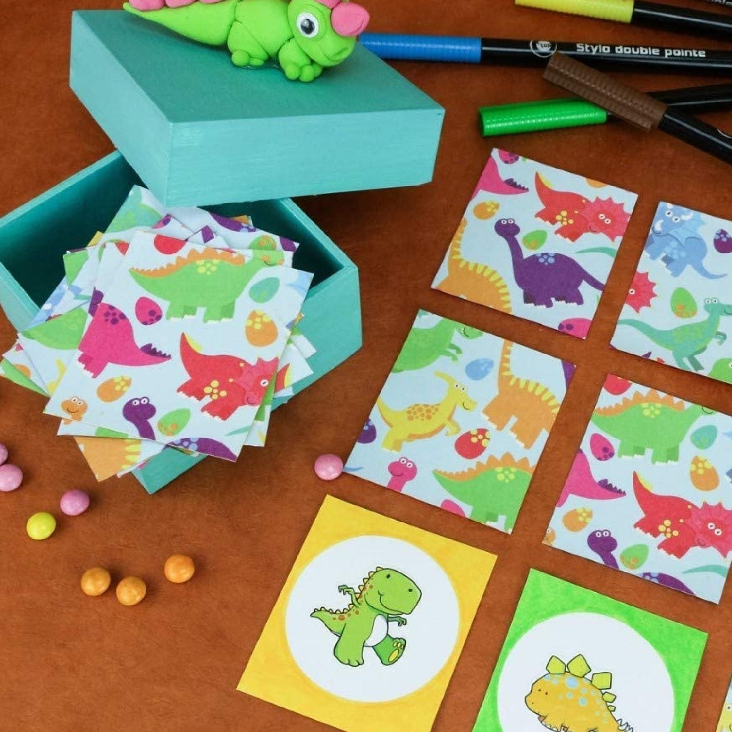 Gommettes Dinosaures - 64 pièces - de 2 à 5 cm