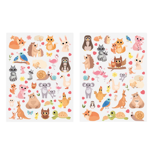 Planche de gommettes colorées représentant des animaux et leurs bébés, de tailles variées entre 0,5 et 5 cm, disposées sur fond blanc. - canocea