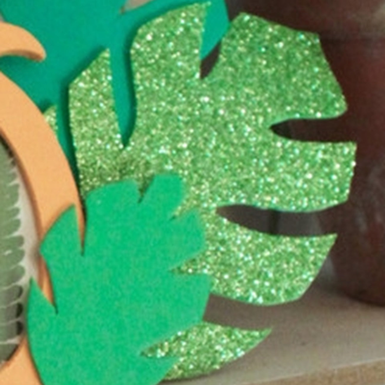 mousse caoutchouc glitter autocollante 30x20 cm. Canocea France